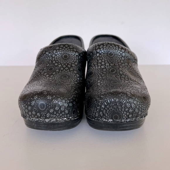 Dansko XP Professional Clogs in Black with Silver Metallic Medallion Pattern, 36 - Picture 12 of 12